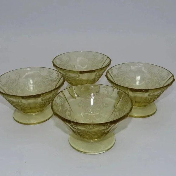 Vintage Federal Glass Madrid Yellow Amber Sherbert Dessert Bowls Set of 4 - Picture 2 of 6